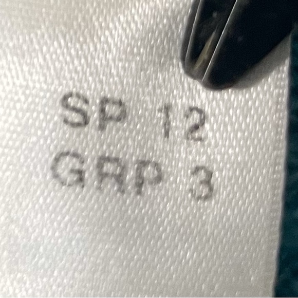 St. John Shawl neck Cardigan - Picture 8 of 9